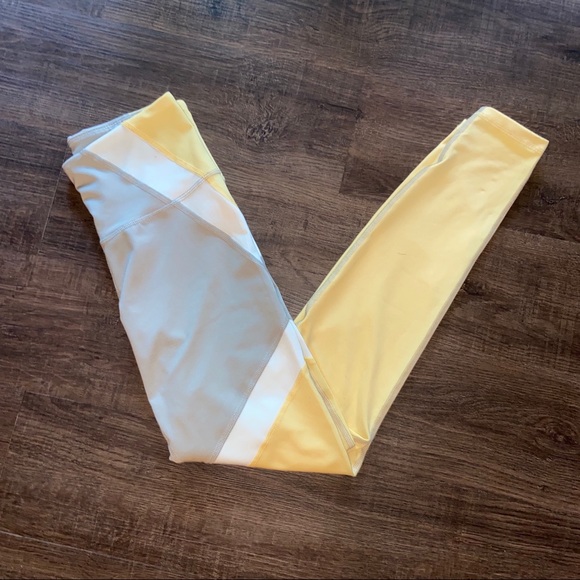 Yellow Abstract Leggings. Active Old Navy. - Picture 4 of 4